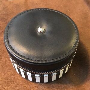 Henri Bendel travel jewelry holder